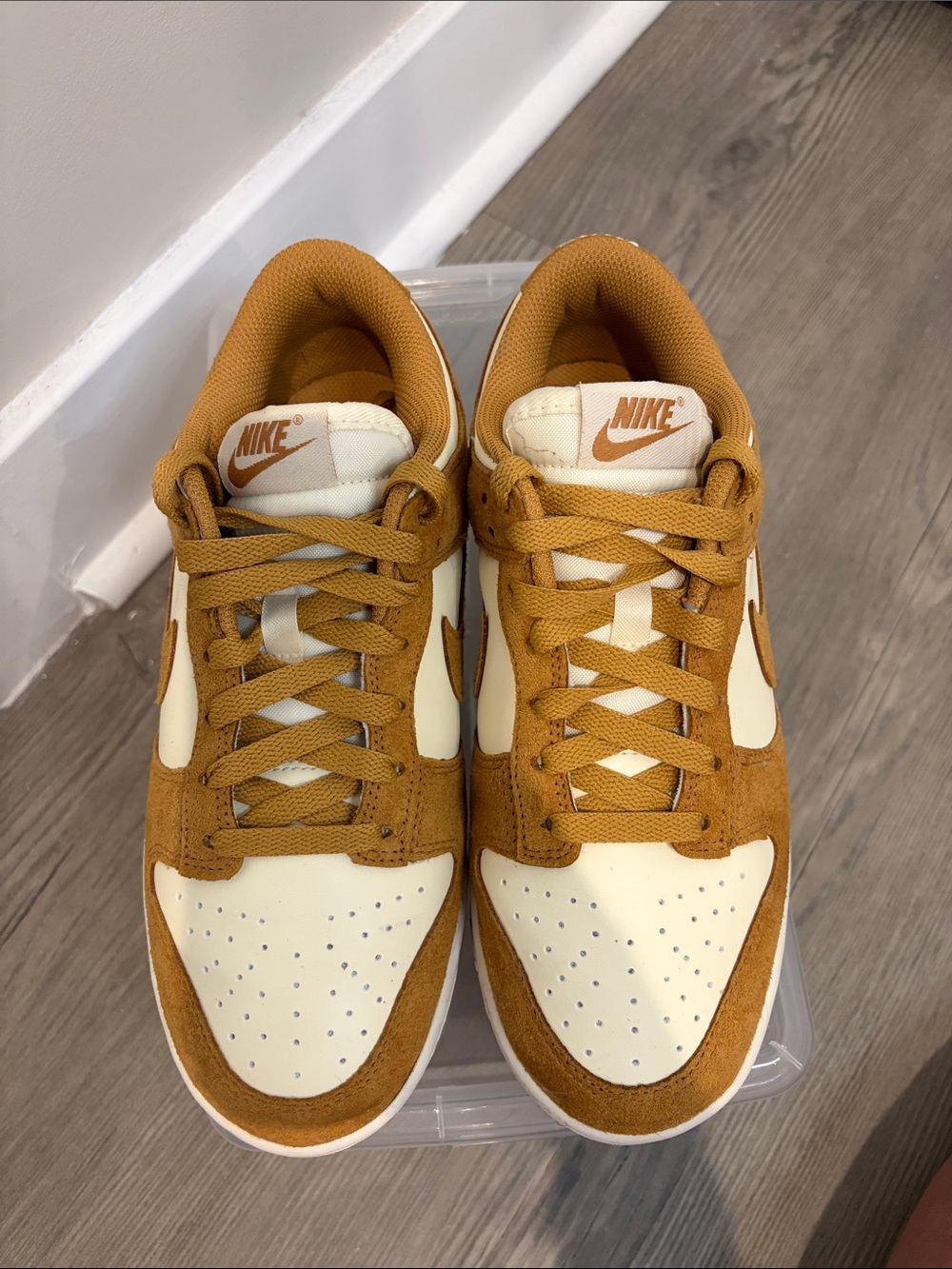 Nike Dunk Low Wheat and Cream Suede - Picture 5 of 6